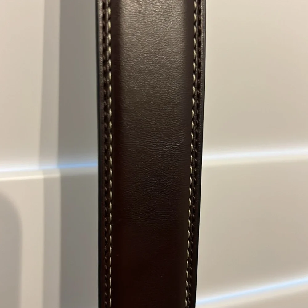 NWOT Boys Imitation Leather Tommy Hilfiger Belt. Perfect Condition. Medium 26-28